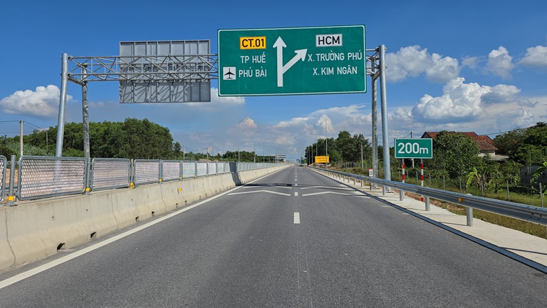 Toàn cảnh cao tốc Vạn Ninh - Cam Lộ trước ngày thông xe- Ảnh 4. Toàn cảnh cao tốc Vạn Ninh - Cam Lộ trước ngày thông xe- Ảnh 4.