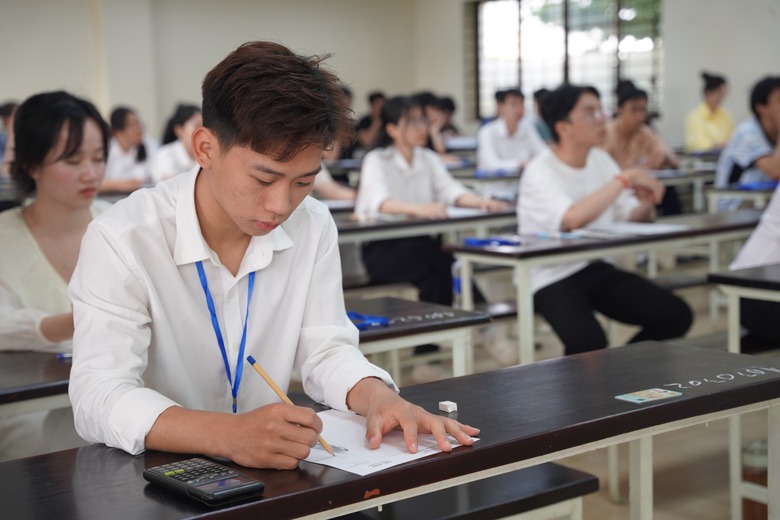 Đại học B&aacute;ch khoa H&agrave; Nội chủ tr&igrave; lọc ảo tuyển sinh miền Bắc- Ảnh 1.