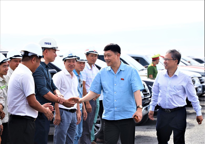 Ph&oacute; chủ tịch Quốc hội kiểm tra c&aacute;c dự &aacute;n cao tốc tại Kh&aacute;nh H&ograve;a- Ảnh 2.