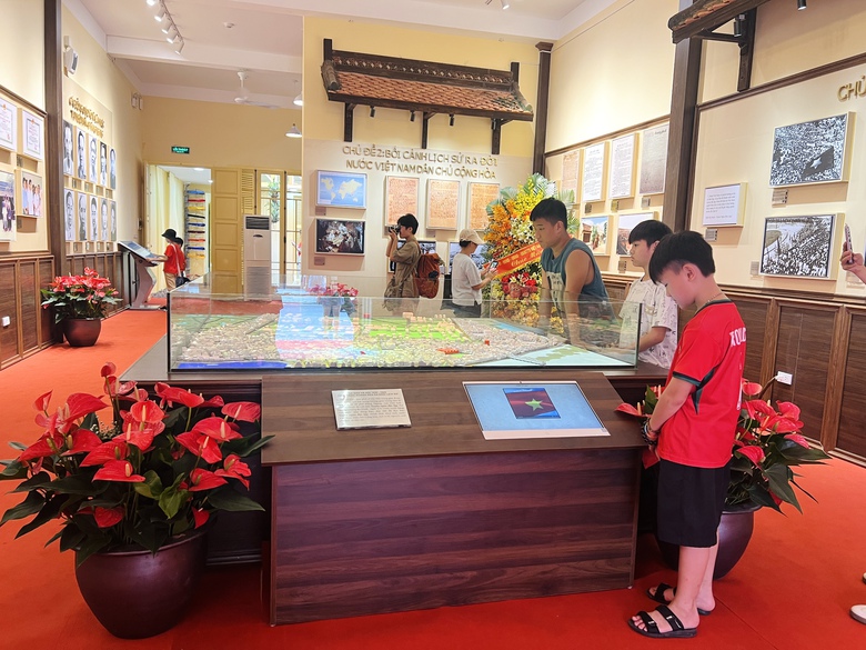 H&agrave; Nội: Di t&iacute;ch 48 H&agrave;ng Ngang v&agrave; dấu ấn m&ugrave;a Thu lịch sử- Ảnh 9.