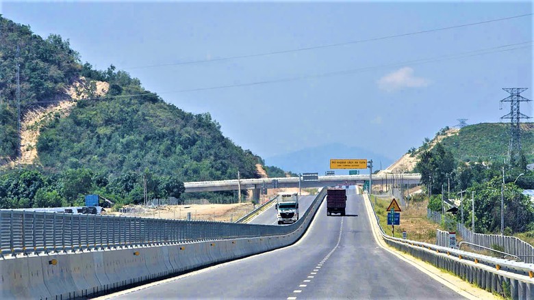 Ph&oacute; chủ tịch Quốc hội kiểm tra c&aacute;c dự &aacute;n cao tốc tại Kh&aacute;nh H&ograve;a- Ảnh 4.