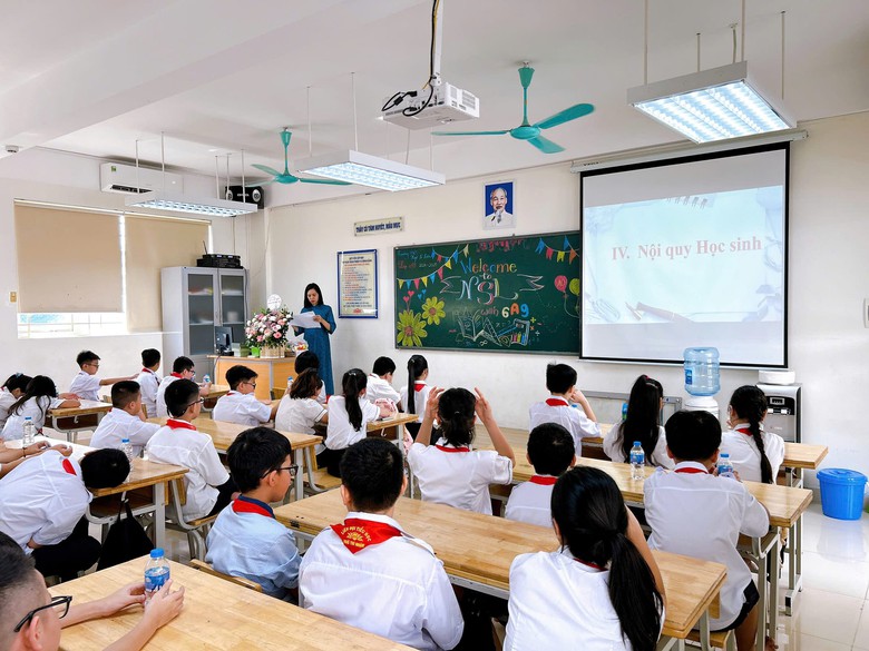 H&agrave; Nội tuyển gần 1.000 gi&aacute;o vi&ecirc;n, nh&acirc;n vi&ecirc;n cho năm học 2025- Ảnh 1.