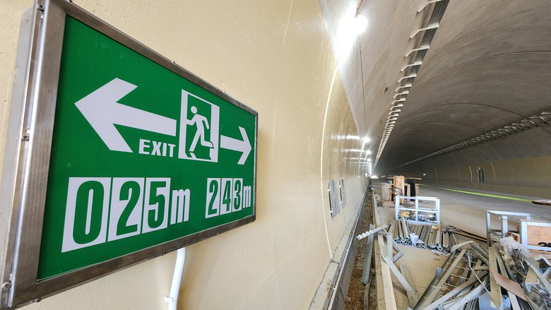 Ho&agrave;n th&agrave;nh vượt tiến độ hầm xuy&ecirc;n n&uacute;i, th&ocirc;ng xe 10km cao tốc Quảng Ng&atilde;i - Ho&agrave;i Nhơn- Ảnh 6.