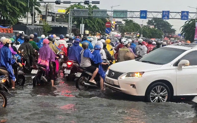 Cần Thơ khẩn trương x&acirc;y cầu vượt tại 2 n&uacute;t giao th&ocirc;ng