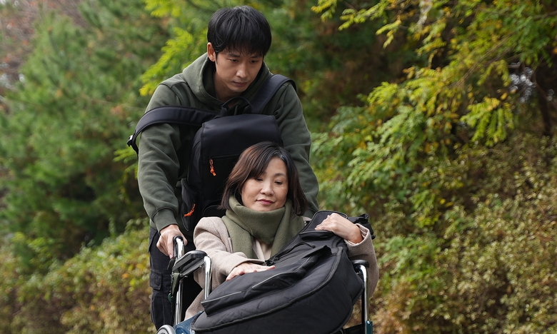 "Mang mẹ đi bỏ" thu về 48 tỷ đồng trong 4 ng&agrave;y đầu- Ảnh 1.