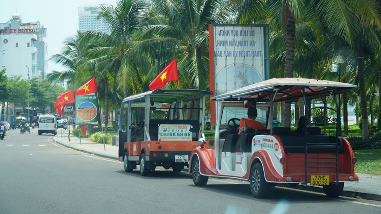 Gia Lai tạm dừng hoạt động xe điện du lịch sau vụ tai nạn khiến 3 người thương vong- Ảnh 3.