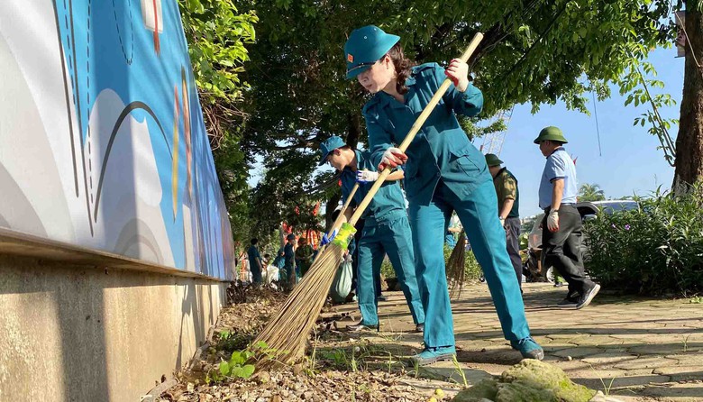 X&atilde;, phường ở H&agrave; Nội đồng loạt ra qu&acirc;n tổng vệ sinh m&ocirc;i trường, chỉnh trang đ&ocirc; thị- Ảnh 14.