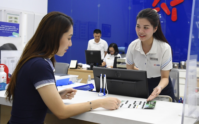 Thấy g&igrave; khi t&iacute;n dụng chảy mạnh v&agrave;o bất động sản?- Ảnh 1.