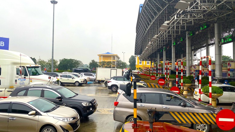 Hoàn thiện cơ chế thu phí cao tốc do ngân sách Trung ương và địa phương cùng đầu tư- Ảnh 1. Hoàn thiện cơ chế thu phí cao tốc do ngân sách Trung ương và địa phương cùng đầu tư- Ảnh 1.
