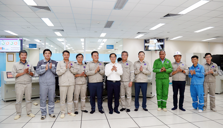 Ph&oacute; thủ tướng B&ugrave;i Thanh Sơn thăm v&agrave; l&agrave;m việc tại nh&agrave; m&aacute;y Đạm Ph&uacute; Mỹ- Ảnh 3.