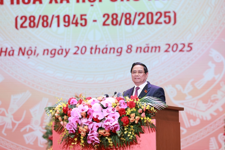 80 năm Ch&iacute;nh phủ đồng h&agrave;nh c&ugrave;ng d&acirc;n tộc, x&acirc;y đất nước h&ugrave;ng cường, v&igrave; hạnh ph&uacute;c nh&acirc;n d&acirc;n- Ảnh 1.