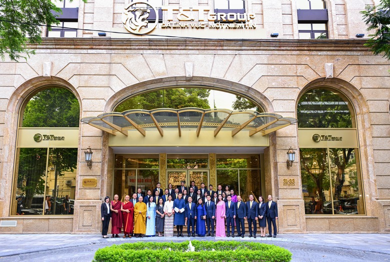 Quốc vương Bhutan v&agrave; Ho&agrave;ng hậu tới thăm Tập đo&agrave;n T&T Group- Ảnh 4.