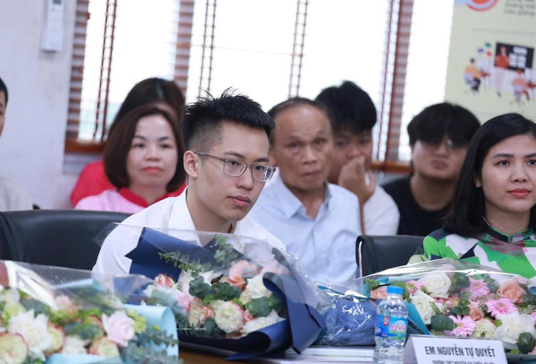 H&agrave; Nội khen thưởng học sinh đạt th&agrave;nh t&iacute;ch xuất sắc 1,5 th&aacute;ng lương cơ sở- Ảnh 1.