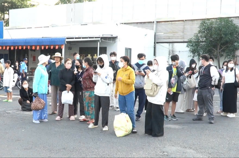 Người d&acirc;n Đồng Nai than khổ v&igrave; xe bu&yacute;t 150 đổi lộ tr&igrave;nh, ng&agrave;nh vận tải TP.HCM n&oacute;i g&igrave;?- Ảnh 1.