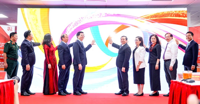 Khai trương Trung t&acirc;m B&aacute;o ch&iacute; Triển l&atilde;m th&agrave;nh tựu đất nước - Ảnh 3.