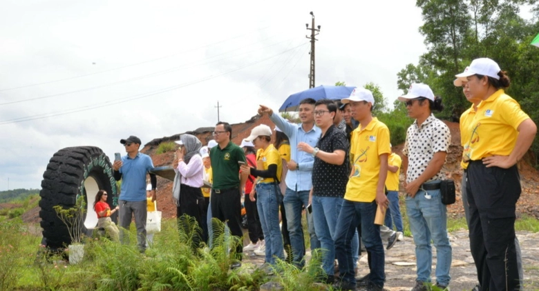 Gần 100 người tham gia chương tr&igrave;nh quảng b&aacute; C&ocirc;ng vi&ecirc;n địa chất to&agrave;n cầu UNESCO Lạng Sơn- Ảnh 1.