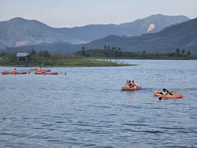 L&agrave;o Cai: Tuyến đường mở tương lai cho người d&acirc;n khu vực hồ Th&aacute;c B&agrave;- Ảnh 3.