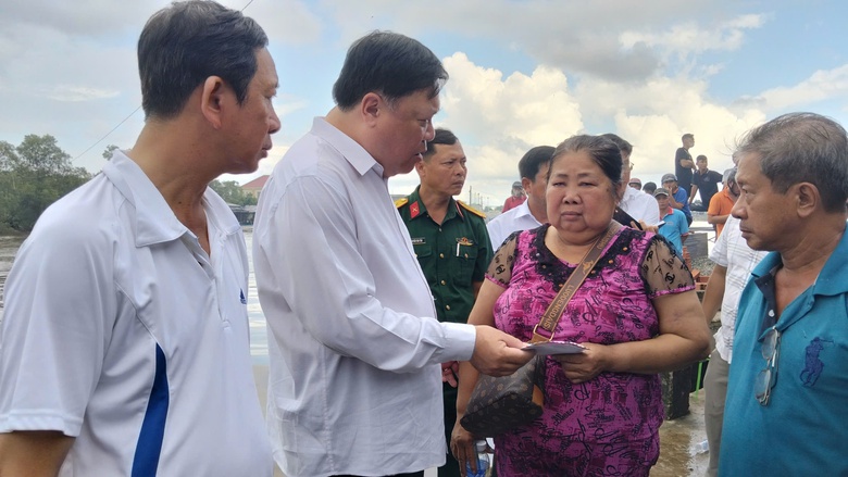 Vụ ch&aacute;y chợ ở C&agrave; Mau: C&aacute;c tiểu thương thiệt hại hơn 20 tỷ đồng- Ảnh 2.