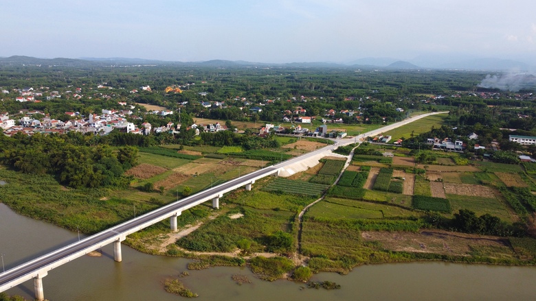 Quảng Ng&atilde;i tập trung x&acirc;y dựng n&ocirc;ng th&ocirc;n mới sau s&aacute;p nhập- Ảnh 5.