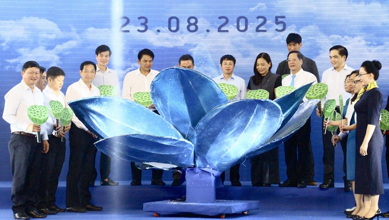 Hơn 10.000 ứng vi&ecirc;n "săn v&eacute;" t&igrave;m cơ hội cất c&aacute;nh sự nghiệp c&ugrave;ng si&ecirc;u s&acirc;n bay Long Th&agrave;nh- Ảnh 8.
