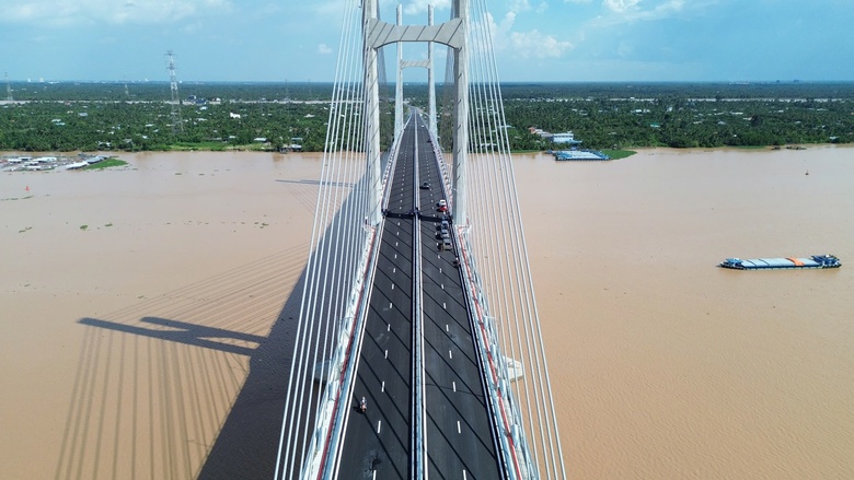 B&iacute; k&iacute;p để hai c&acirc;y cầu ở miền Đ&ocirc;ng v&agrave; T&acirc;y Nam Bộ về đ&iacute;ch sớm- Ảnh 1.