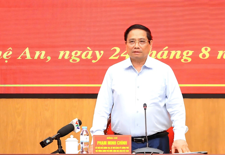 Thủ tướng Ch&iacute;nh phủ trực tiếp chỉ đạo c&ocirc;ng t&aacute;c ứng ph&oacute; b&atilde;o số 5 tại Nghệ An- Ảnh 2.