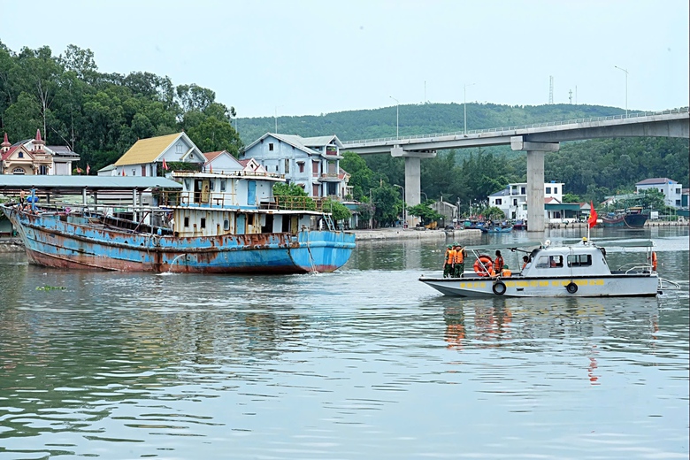 Nghệ An: Hơn 2.900 t&agrave;u thuyền đ&atilde; về nơi tr&aacute;nh, tr&uacute; an to&agrave;n trước khi b&atilde;o số 5 đổ bộ- Ảnh 3.