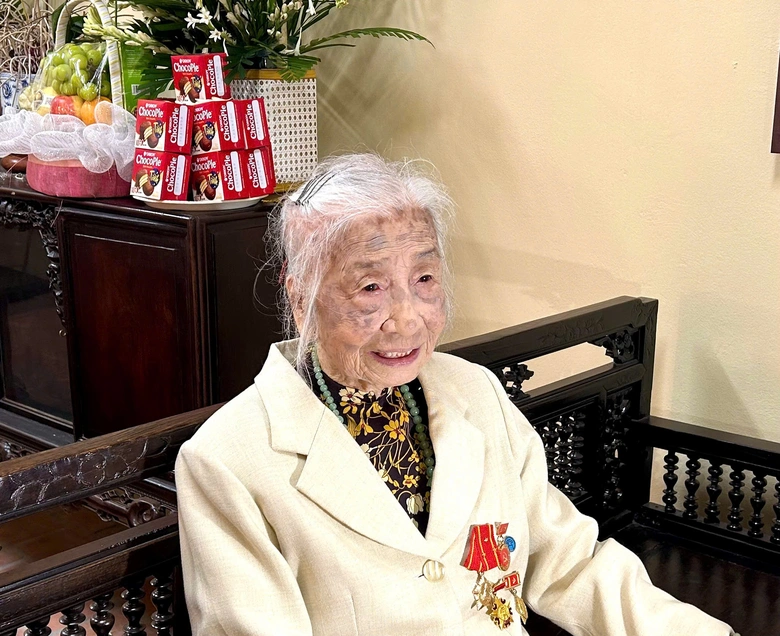Về Ph&uacute; Thượng thăm ng&ocirc;i nh&agrave; B&aacute;c dừng ch&acirc;n, chuẩn bị cho ng&agrave;y 2/9/1945- Ảnh 2.