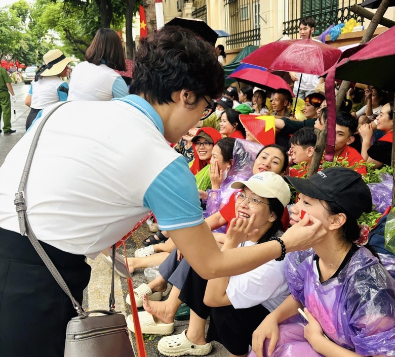 Ấm l&ograve;ng những suất ăn tiếp sức lực lượng phục vụ tổng hợp luyện diễu binh, diễu h&agrave;nh- Ảnh 15.