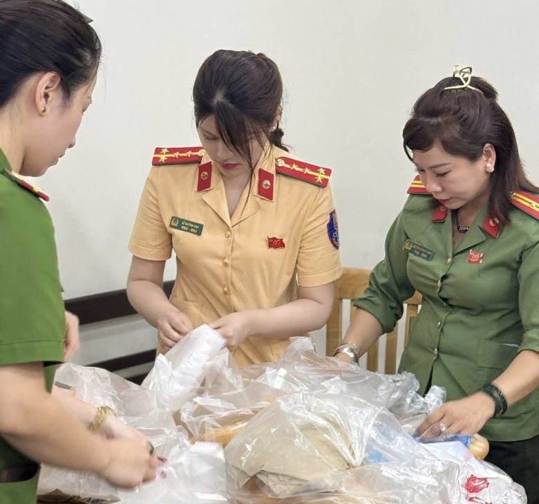 Ấm l&ograve;ng những suất ăn tiếp sức lực lượng phục vụ tổng hợp luyện diễu binh, diễu h&agrave;nh- Ảnh 20.