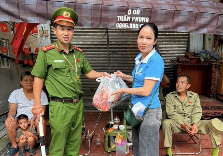 Ấm l&ograve;ng những suất ăn tiếp sức lực lượng phục vụ tổng hợp luyện diễu binh, diễu h&agrave;nh- Ảnh 4.