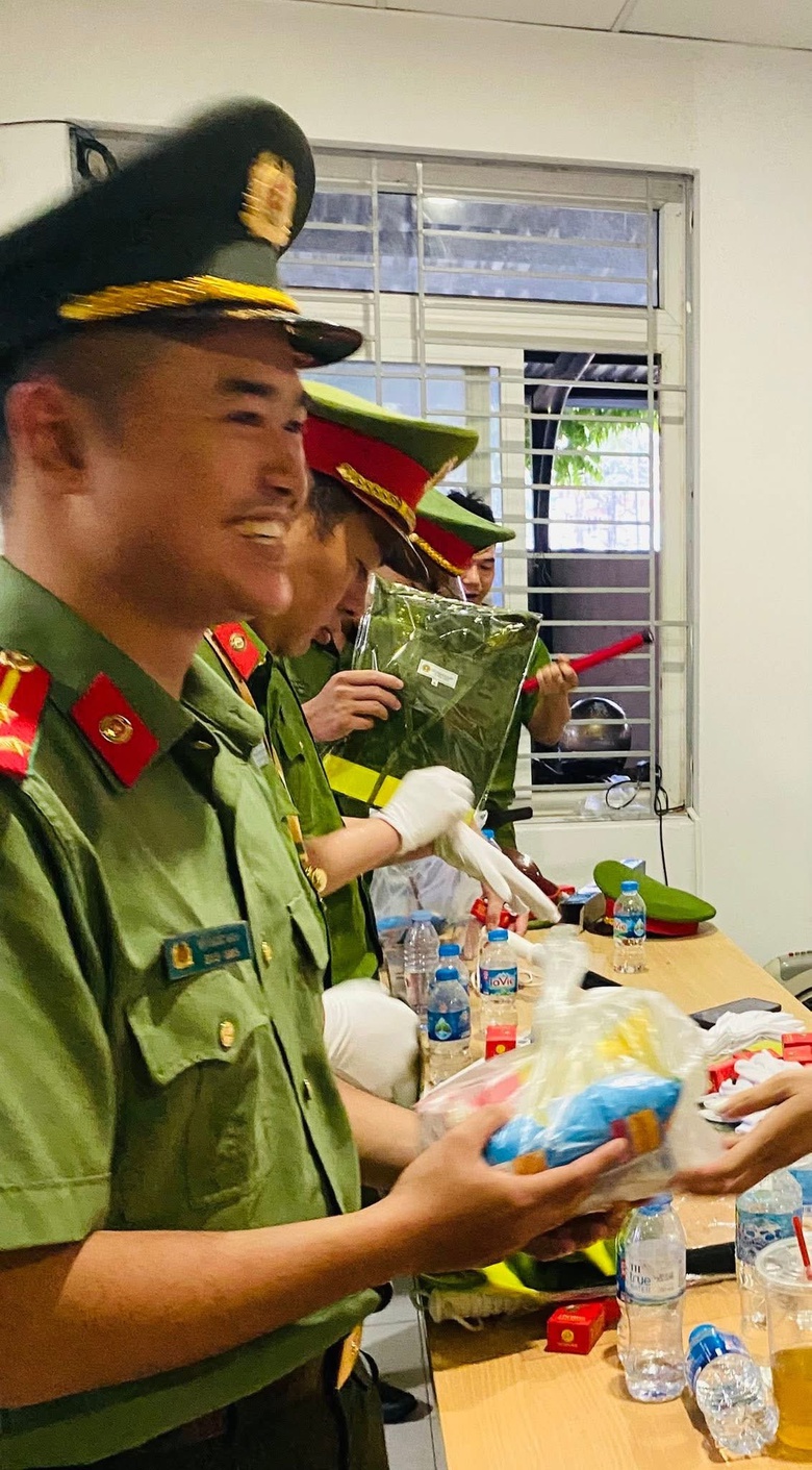 Ấm l&ograve;ng những suất ăn tiếp sức lực lượng phục vụ tổng hợp luyện diễu binh, diễu h&agrave;nh- Ảnh 6.