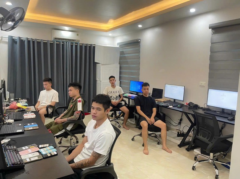 C&ocirc;ng an Đ&agrave; Nẵng triệt ph&aacute; chuy&ecirc;n &aacute;n cho vay l&atilde;i nặng đến 608%/năm- Ảnh 1.