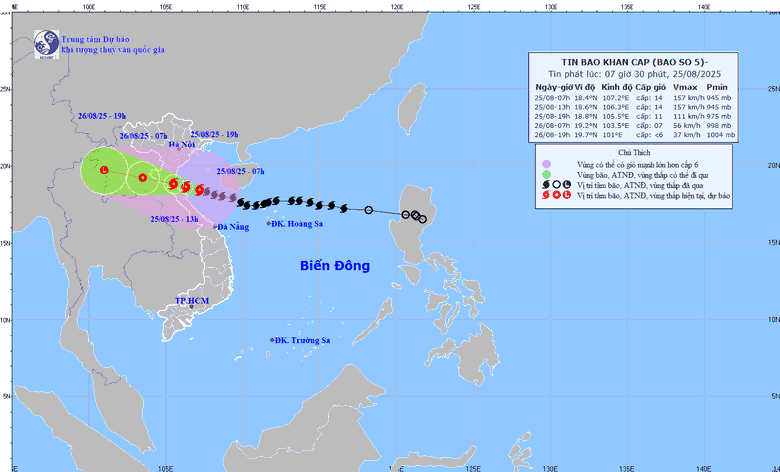 Bão số 5: Nhiều tuyến đê biển nguy cơ mất an toàn- Ảnh 1. Bão số 5: Nhiều tuyến đê biển nguy cơ mất an toàn- Ảnh 1.