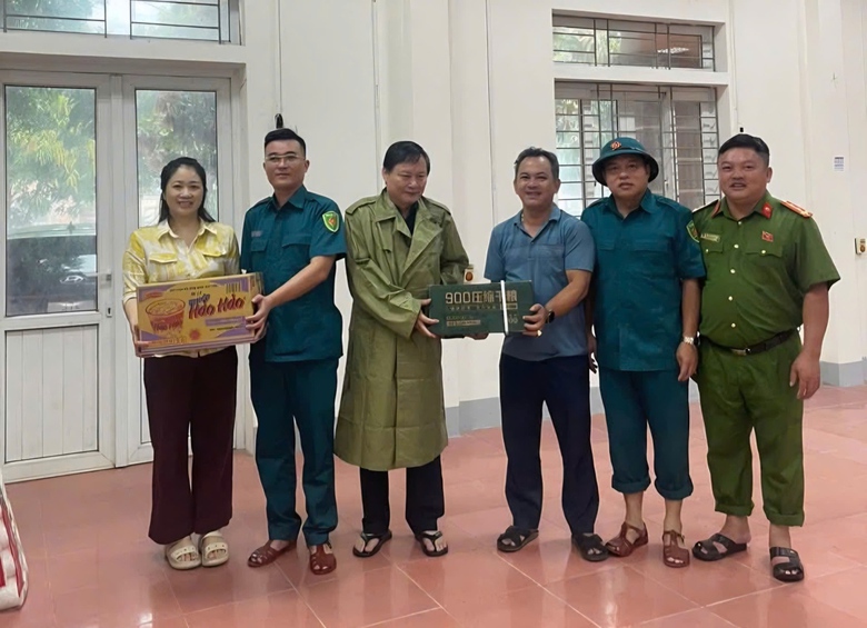 Nghệ An: Những suất cơm ấm t&igrave;nh nơi tr&aacute;nh tr&uacute; b&atilde;o- Ảnh 10.