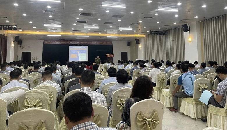 Quảng Ng&atilde;i: Tập huấn kiến thức thiết kế ph&ograve;ng ch&aacute;y chữa ch&aacute;y cho nh&agrave; v&agrave; c&ocirc;ng tr&igrave;nh- Ảnh 1.