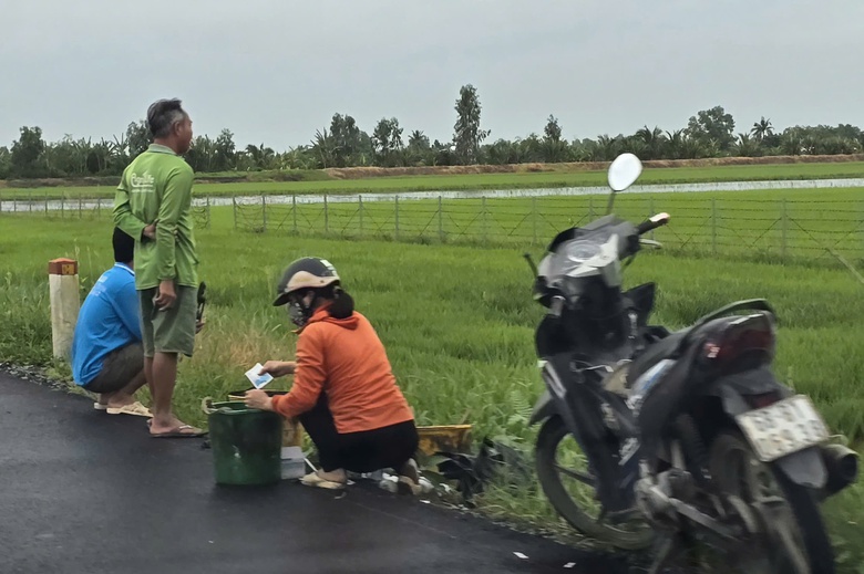 Ngăn chặn xe m&aacute;y x&acirc;m nhập v&agrave;o tuyến Lộ Tẻ - Rạch Sỏi- Ảnh 4.