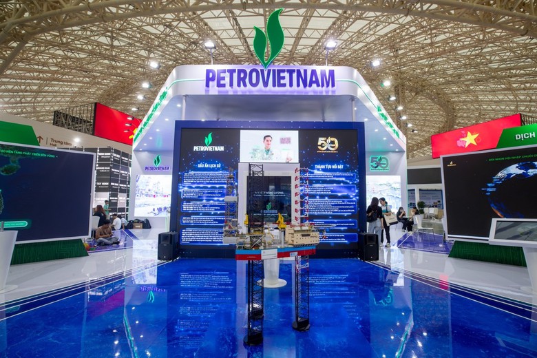 "Petrovietnam - Giữ lửa di sản, kiến tạo năng lượng quốc gia"- Ảnh 1. "Petrovietnam - Giữ lửa di sản, kiến tạo năng lượng quốc gia"- Ảnh 1.