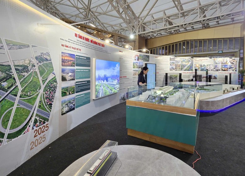 Tự h&agrave;o được g&oacute;p sức cho triển l&atilde;m trưng b&agrave;y th&agrave;nh tựu 80 năm của ng&agrave;nh X&acirc;y dựng- Ảnh 6.