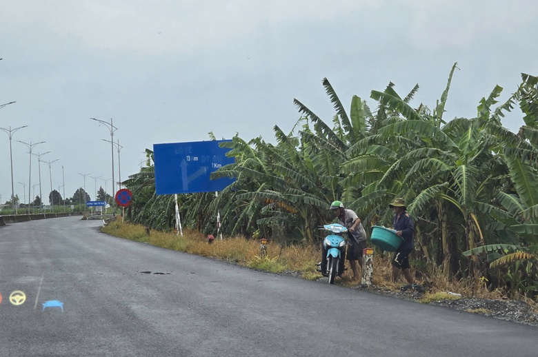 Ngăn chặn xe m&aacute;y x&acirc;m nhập v&agrave;o tuyến Lộ Tẻ - Rạch Sỏi- Ảnh 7.