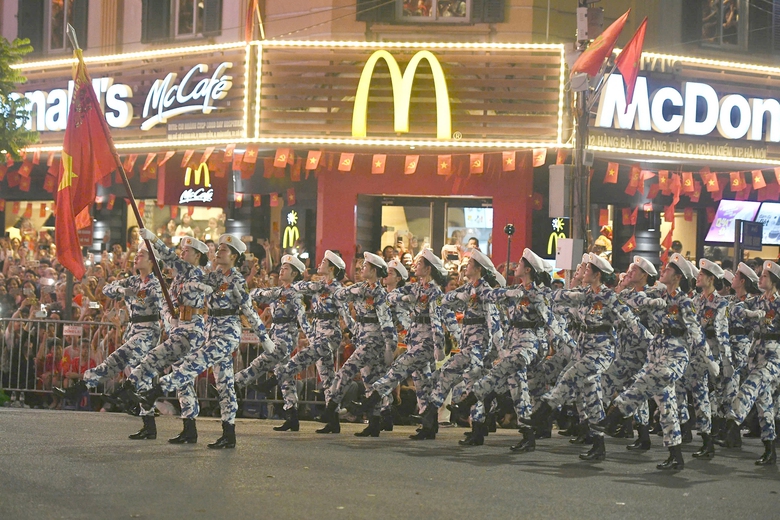 Điều chỉnh thời gian cấm đường trước lễ sơ duyệt diễu binh, diễu hành 2/9- Ảnh 2. Điều chỉnh thời gian cấm đường trước lễ sơ duyệt diễu binh, diễu hành 2/9- Ảnh 2.