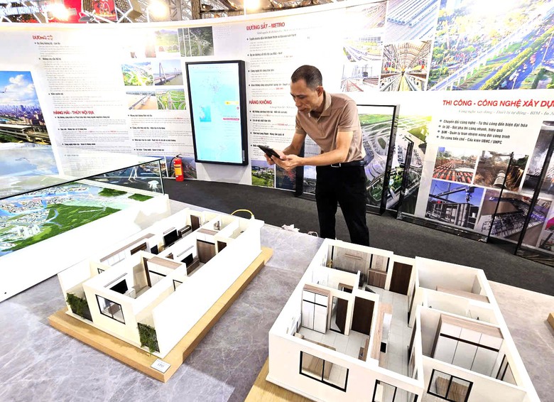 Tự h&agrave;o được g&oacute;p sức cho triển l&atilde;m trưng b&agrave;y th&agrave;nh tựu 80 năm của ng&agrave;nh X&acirc;y dựng- Ảnh 11.