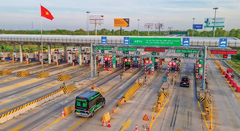 Giao th&ocirc;ng bứt tốc tr&ecirc;n &ldquo;đường băng&rdquo; số h&oacute;a- Ảnh 2.