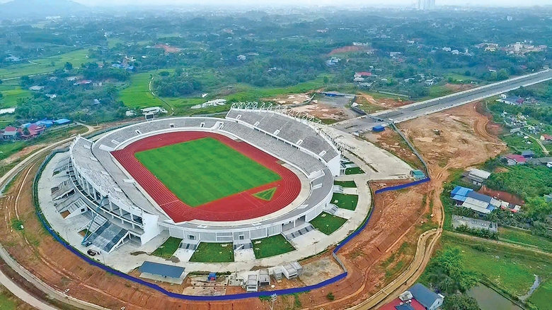 B&oacute;ng đ&aacute; Việt muốn đi World Cup cần bắt đầu từ s&acirc;n b&atilde;i- Ảnh 1.