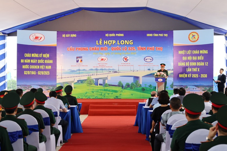 Hợp long cầu Phong Ch&acirc;u ở Ph&uacute; Thọ, nỗ lực th&ocirc;ng xe v&agrave;o đầu th&aacute;ng 10- Ảnh 1.