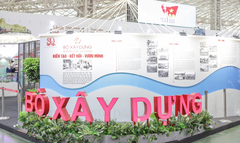 Ng&agrave;nh X&acirc;y dựng 80 năm "Kiến tạo - Kết nối - Vươn m&igrave;nh" tại triển l&atilde;m th&agrave;nh tựu đất nước- Ảnh 3.
