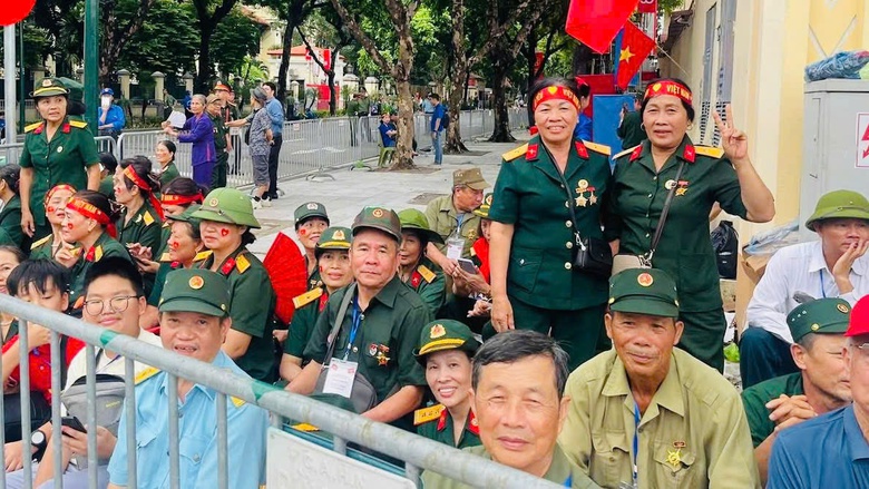 Những hình ảnh đẹp bên lề sơ duyệt diễu binh, diễu hành- Ảnh 5. Những hình ảnh đẹp bên lề sơ duyệt diễu binh, diễu hành- Ảnh 5.
