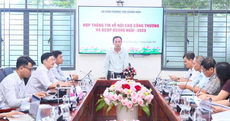 Quảng Ngãi hướng dẫn người dân cách phân biệt hàng giả tại hội chợ- Ảnh 1. Quảng Ngãi hướng dẫn người dân cách phân biệt hàng giả tại hội chợ- Ảnh 1.