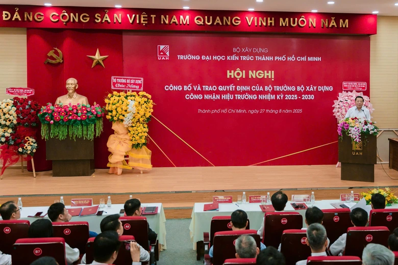 PGS.TS Phạm Trọng Thuật l&agrave;m Hiệu trưởng Trường Đại học Kiến tr&uacute;c TP.HCM- Ảnh 2.