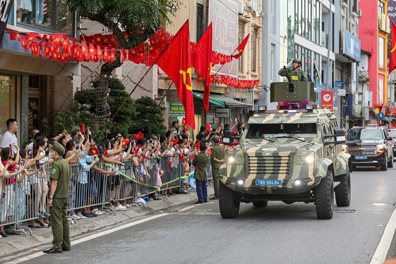 Ngắm d&agrave;n xe đặc chủng của lực lượng c&ocirc;ng an tham dự sơ duyệt diễu binh, diễu h&agrave;nh- Ảnh 6.